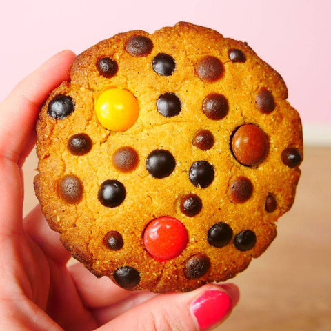 GALLETAS CON 3 CHOCOLATES SIN AZÚCAR Y FLOR DE SEL DE VAINILLA